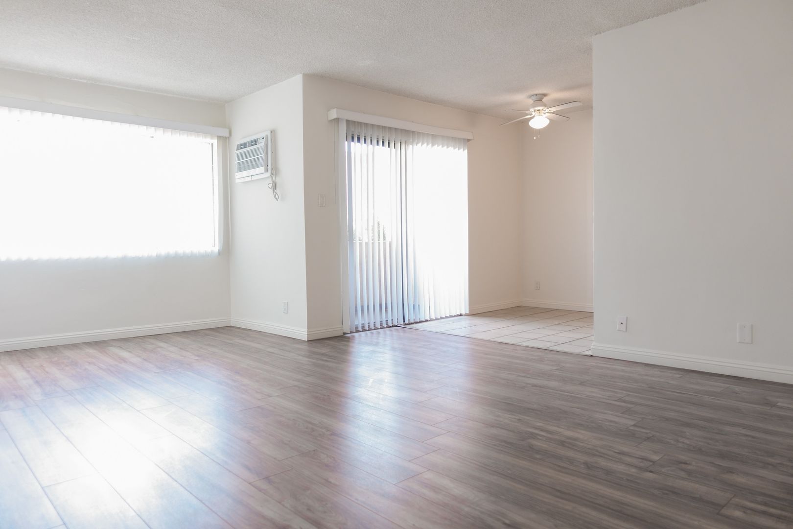 Los Angeles Apartment: 522 South Normandie Avenue