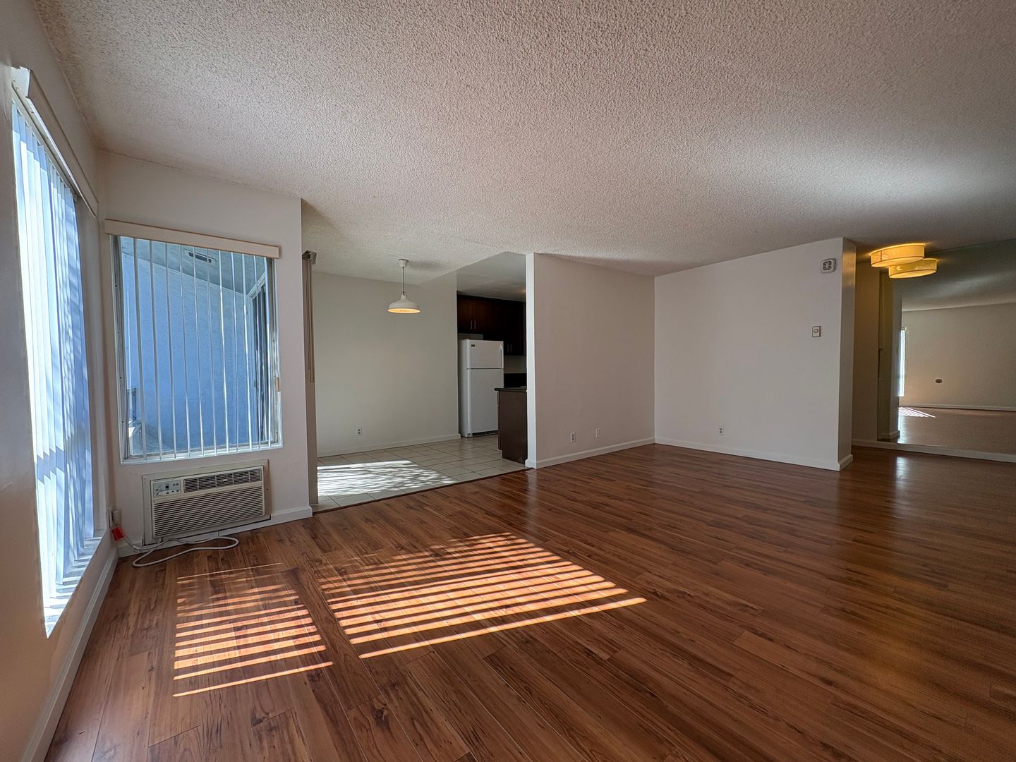 Los Angeles Apartment: 8061 Romaine Street