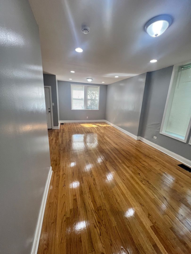 Chicago Apartment: 5621 S. Green St.