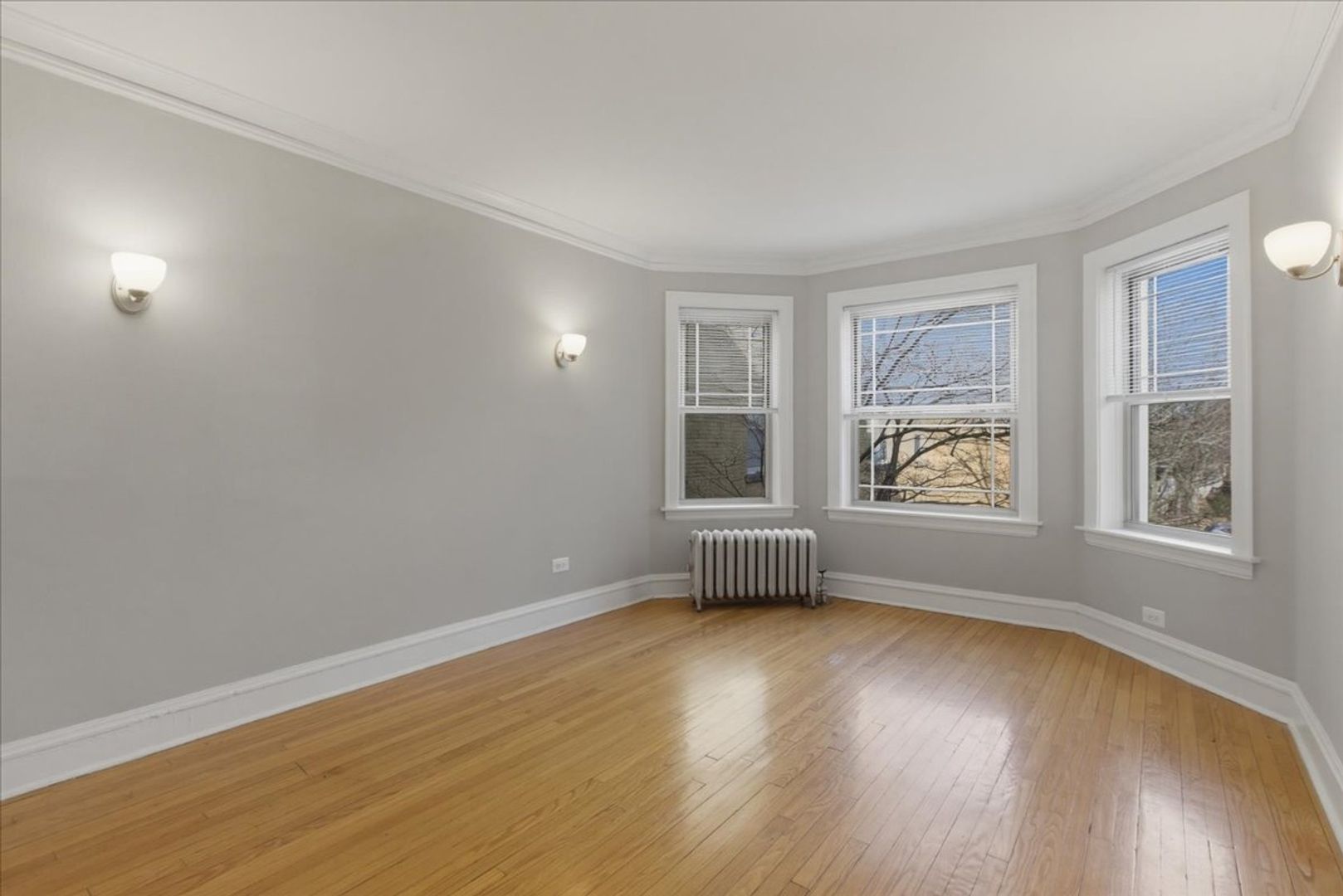 CHICAGO Apartment: 1729 W THORNDALE AVE APT 3B