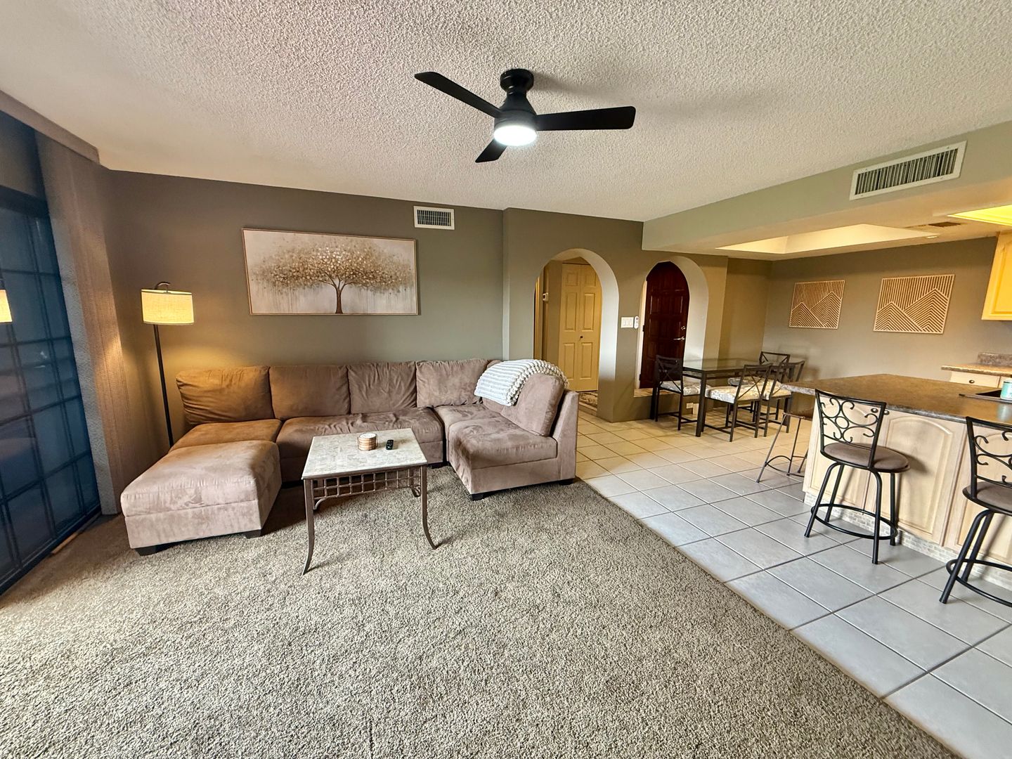 Phoenix Apartment: 10410 N Cave Creek Rd