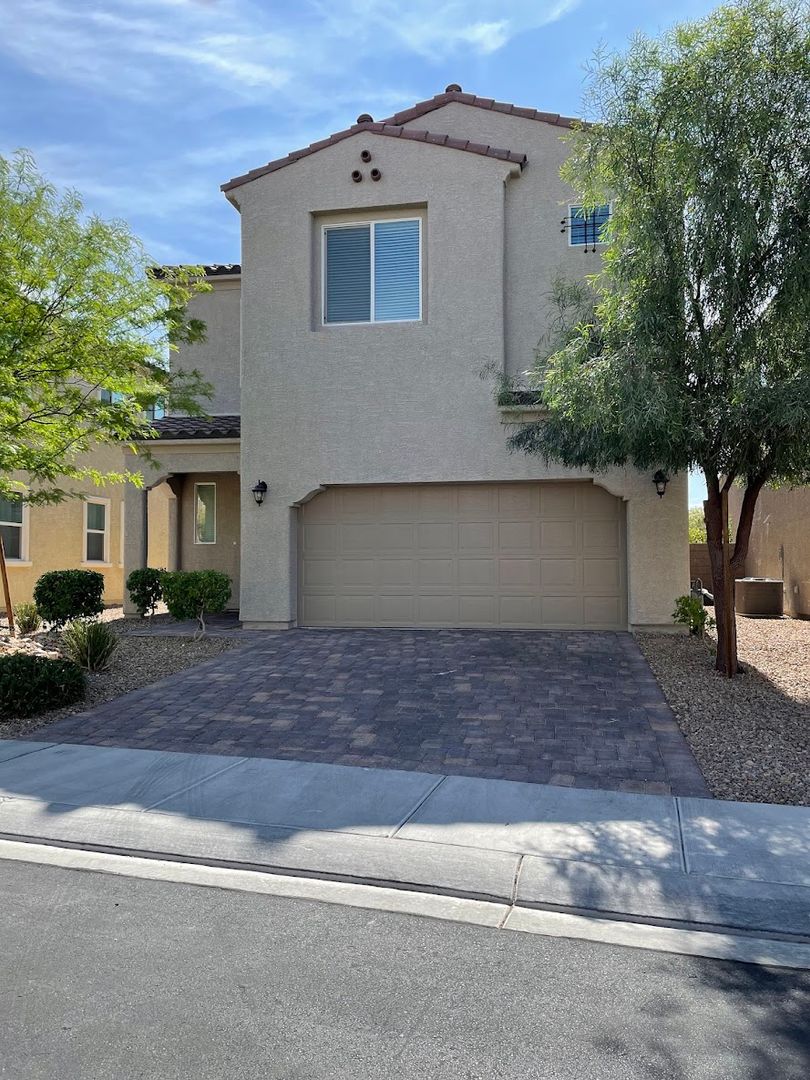 Las Vegas House: 11586 Monte Isola St
