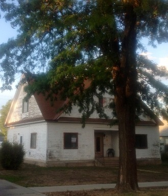 Cortez Apartment: 230 East Montezuma Avenue