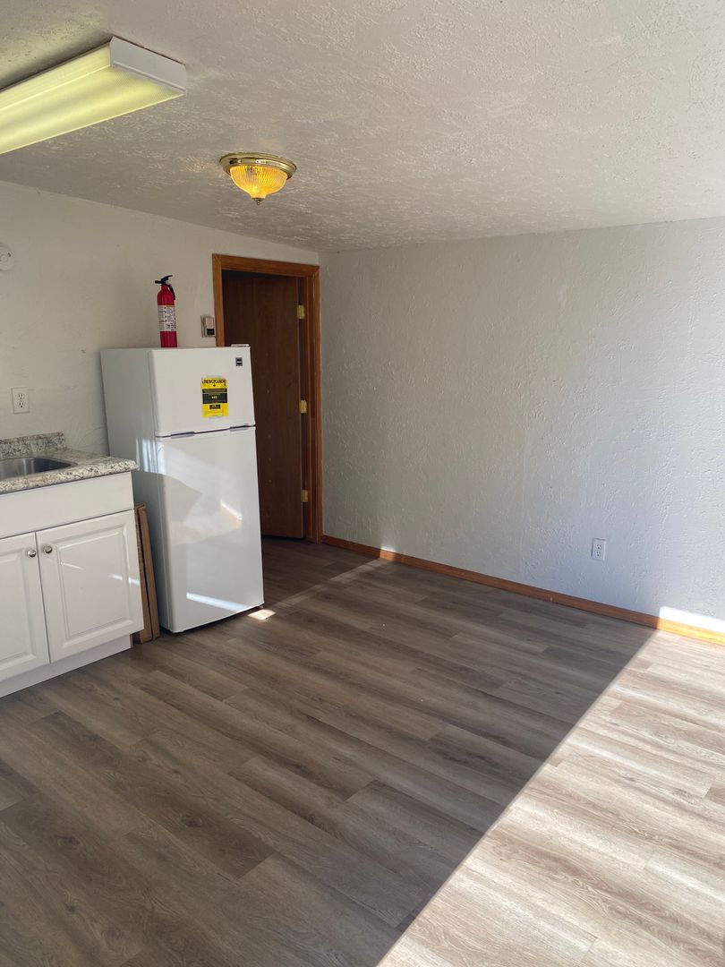 Cortez Apartment: 709 E 2nd St.