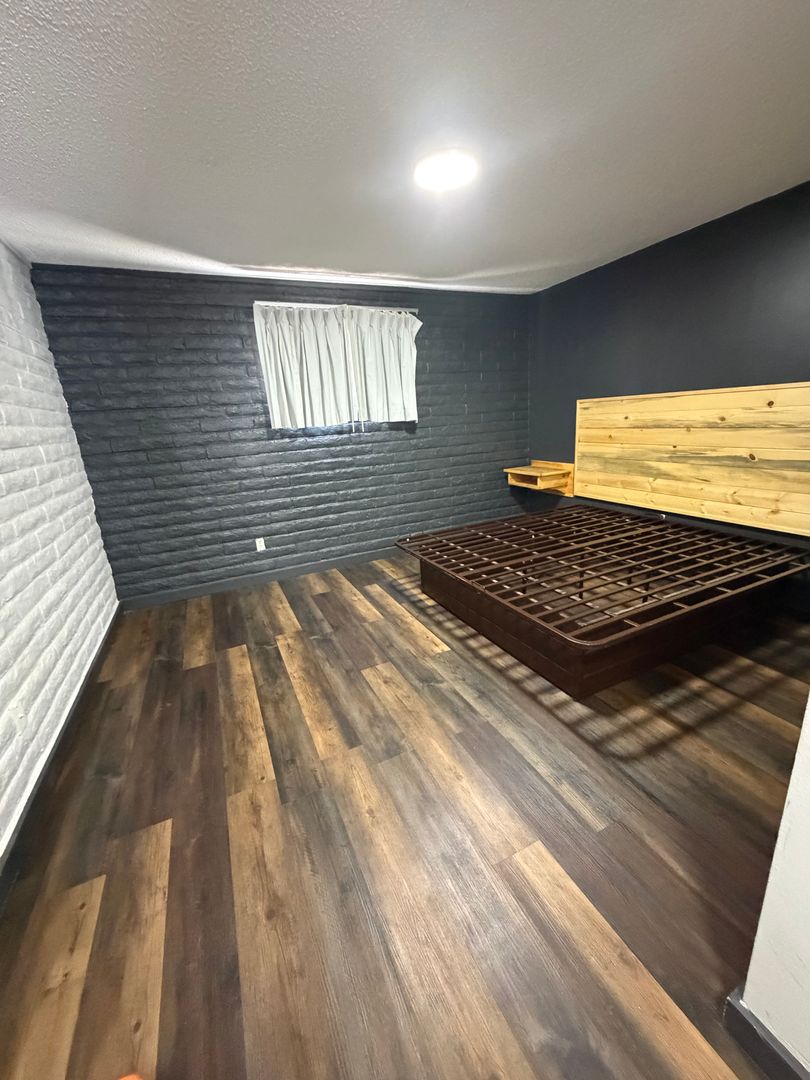 Dolores Apartment: 701 Railroad Avenue