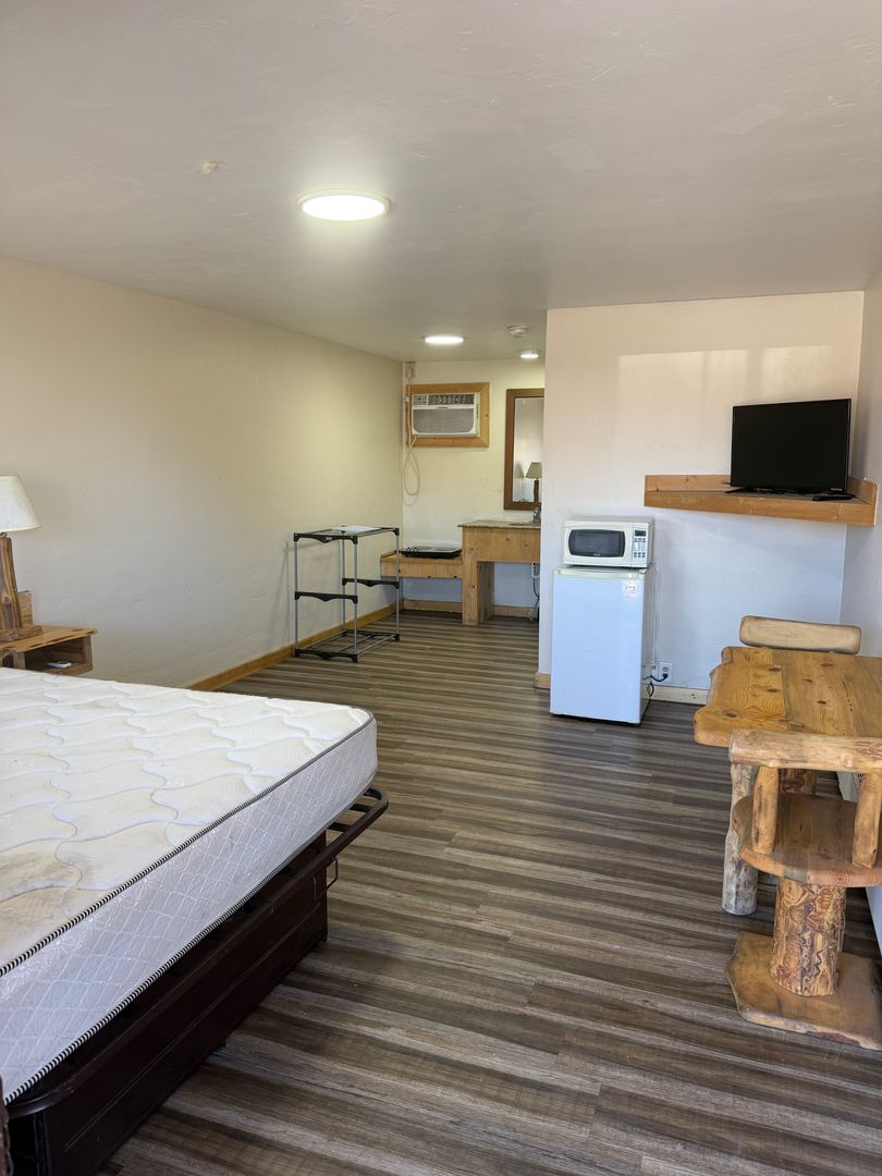 Cortez Apartment: 645 E Main St Cortez, Co 81321