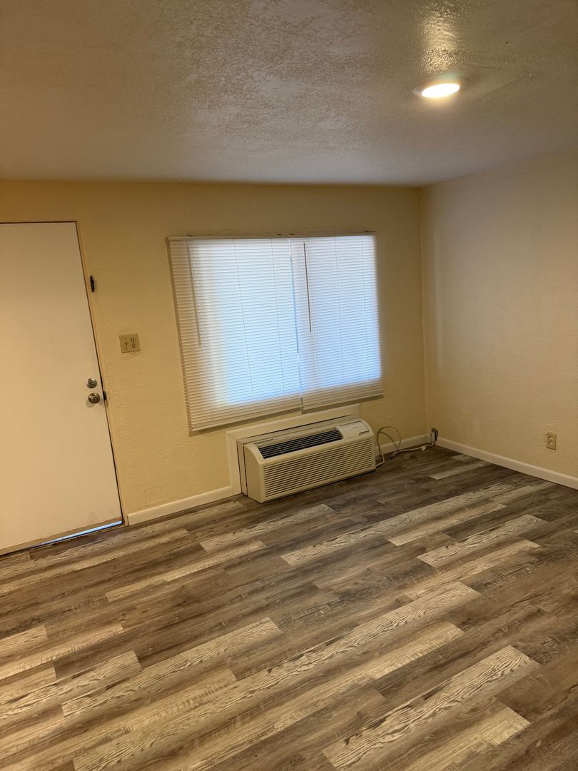 Cortez Apartment: 728 S Broadway Cortez, Co 81321