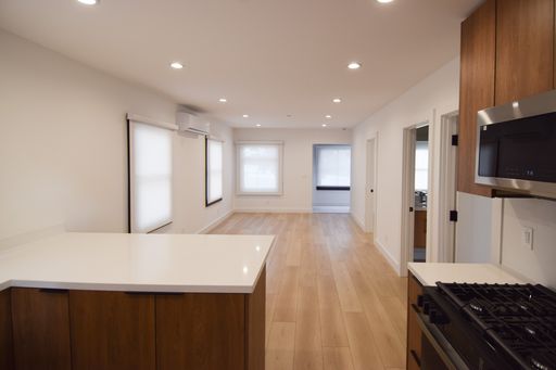Beach Bungalow | Santa Monica | 2 Bedroom | 1 Bathroom – photo 1