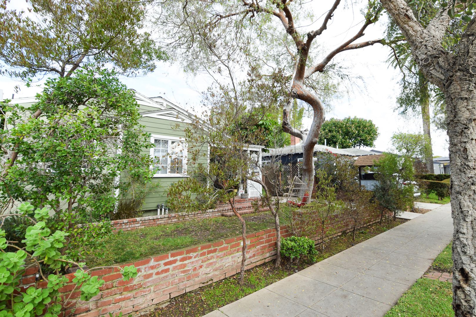 Santa Monica Apartment: 1837 Euclid St.