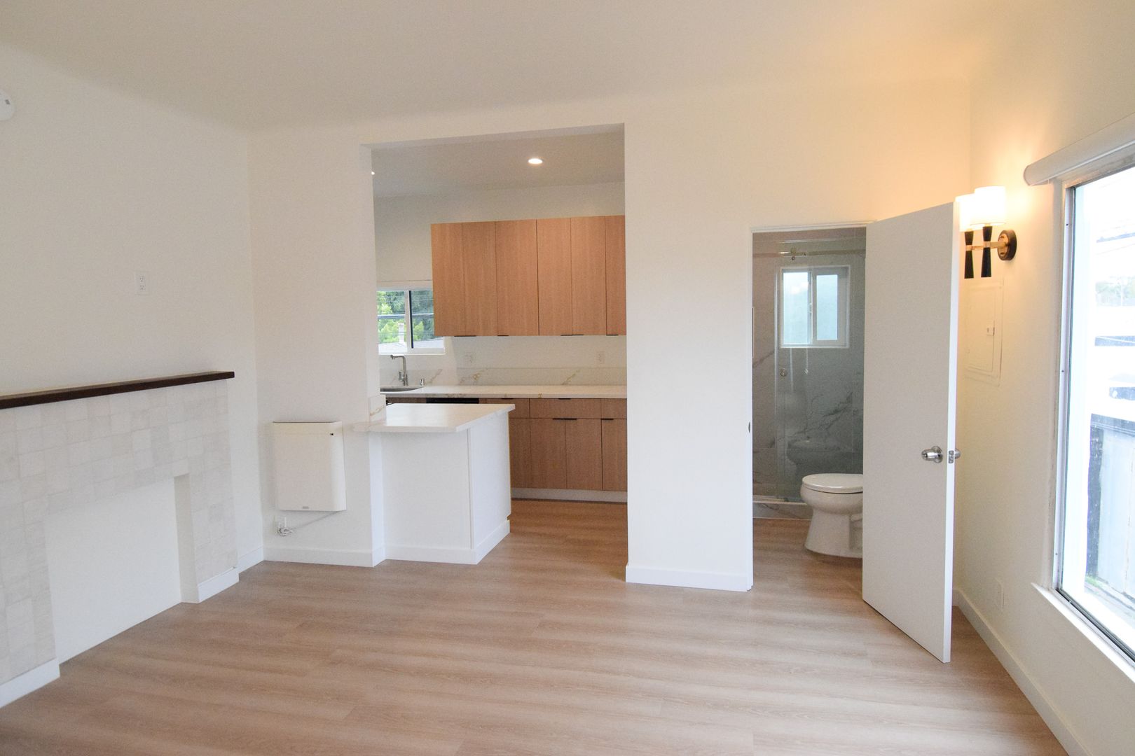 Santa Monica Apartment: 818 Grant Street