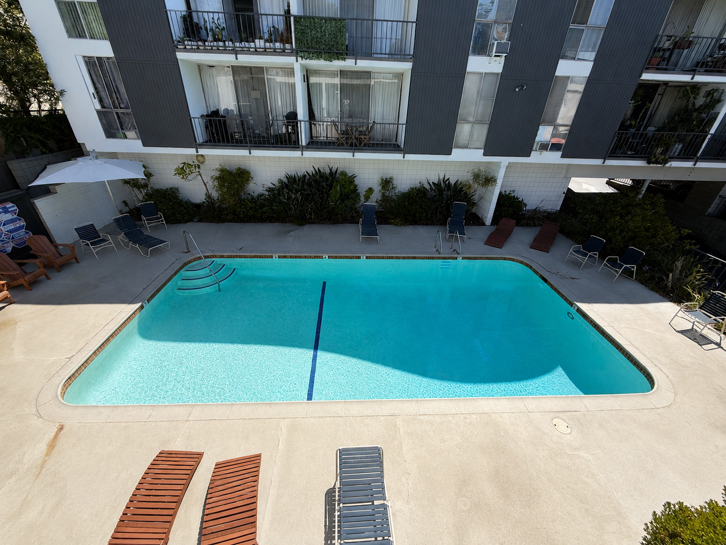 Santa Monica Apartment: 2643 Centinela Ave.