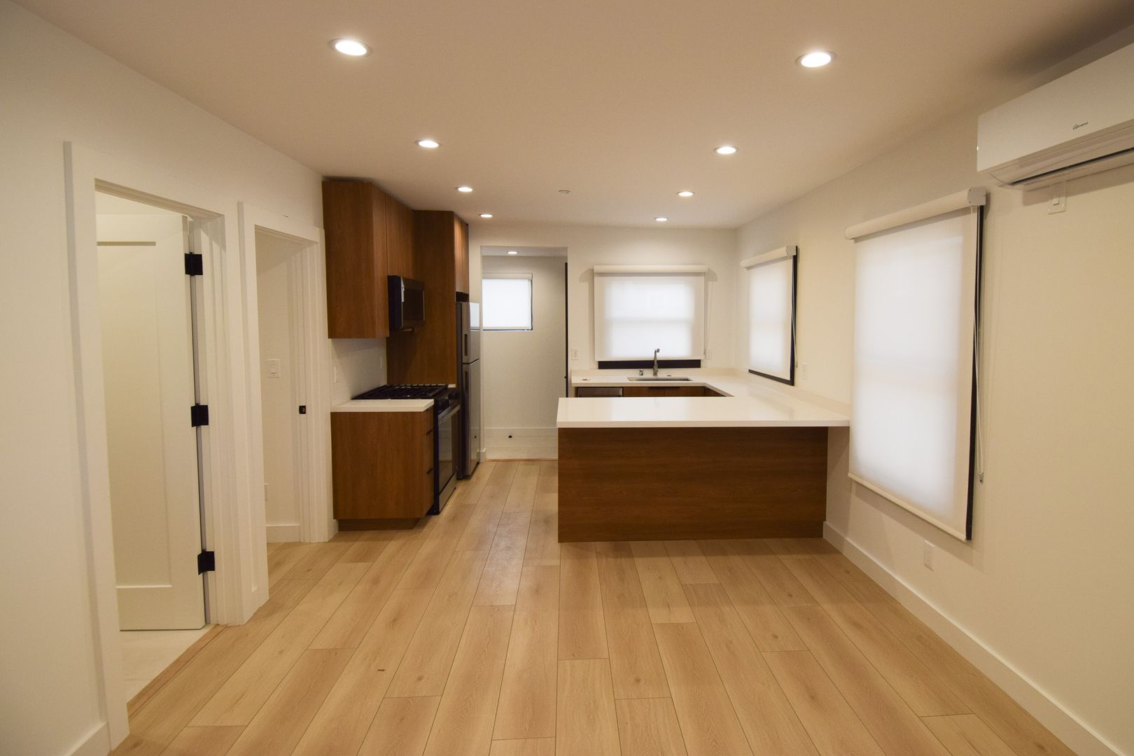 Santa Monica Apartment: 317 Ocean Park Blvd.