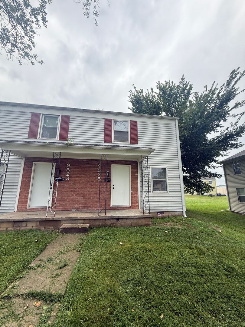 Kansas City Apartment: 9523-9525 Charlotte St