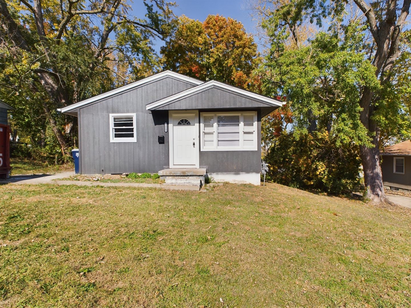 Kansas City House: 7804 E 48th Terrace