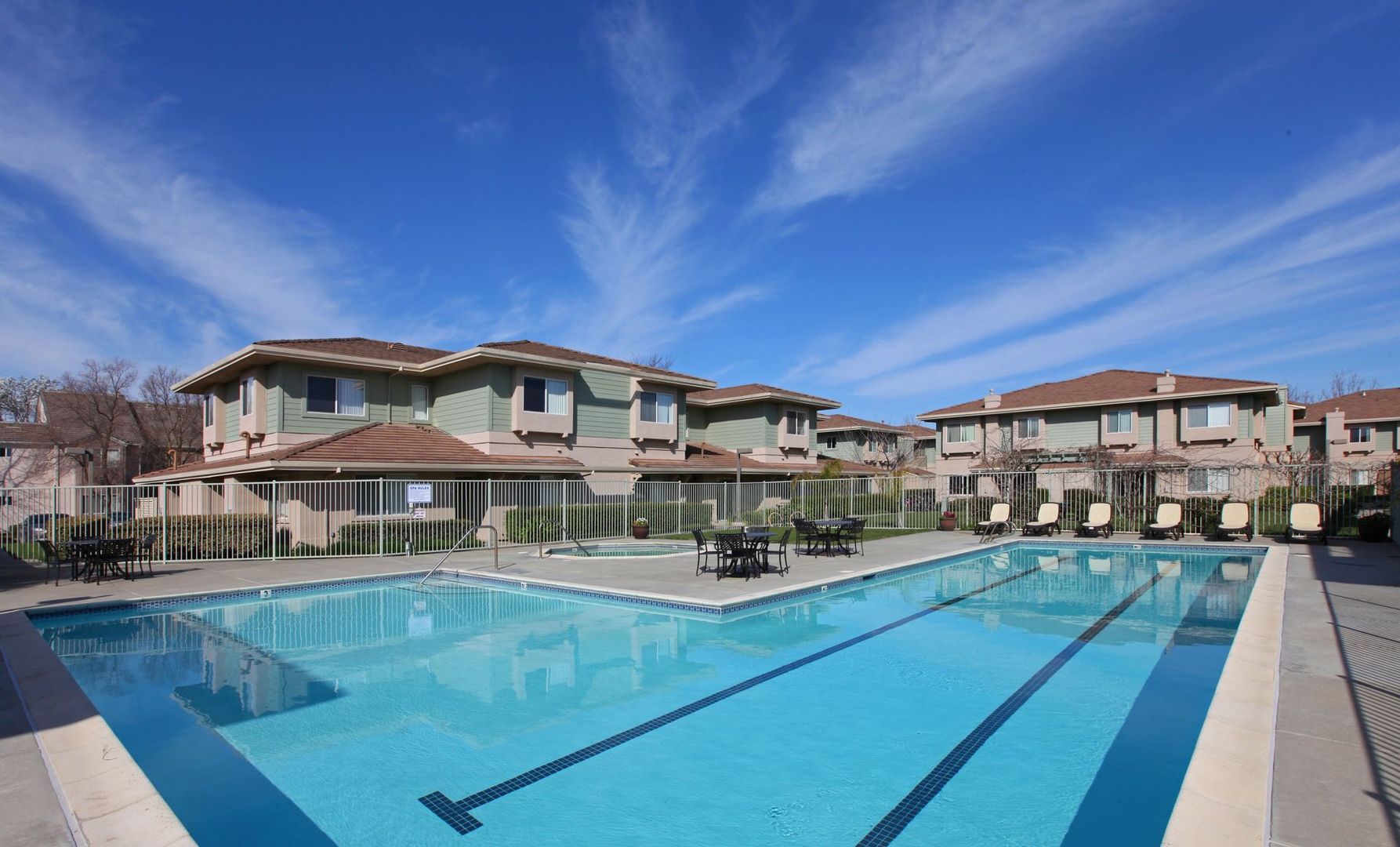 Davis Apartment: 2121 Glacier Drive