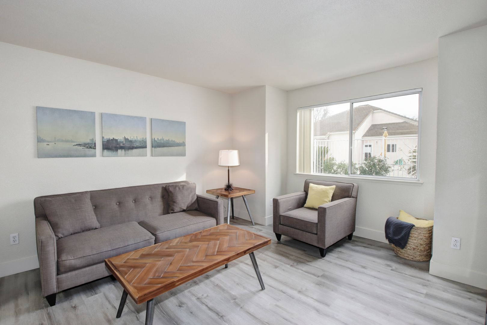 Davis Apartment: 2225 Glacier Drive