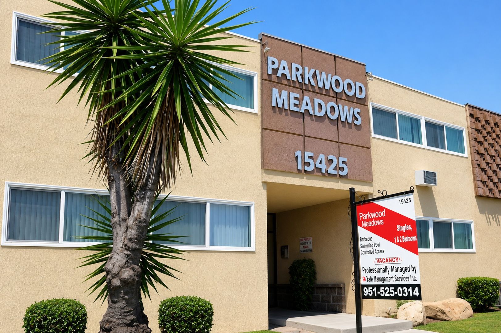 Van Nuys Apartment: 15425 Vanowen St.