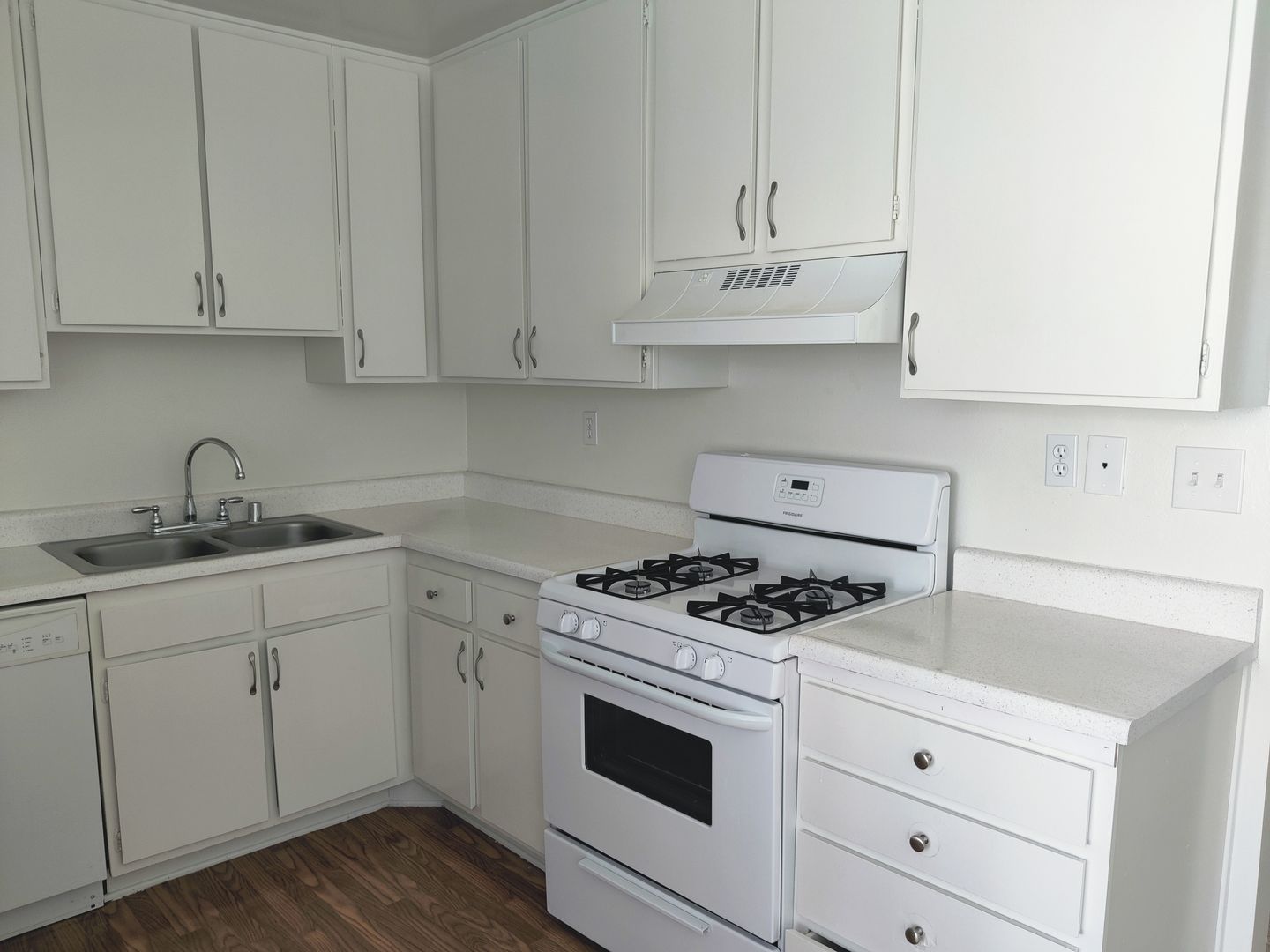 Northridge Apartment: 17841 Lassen Street