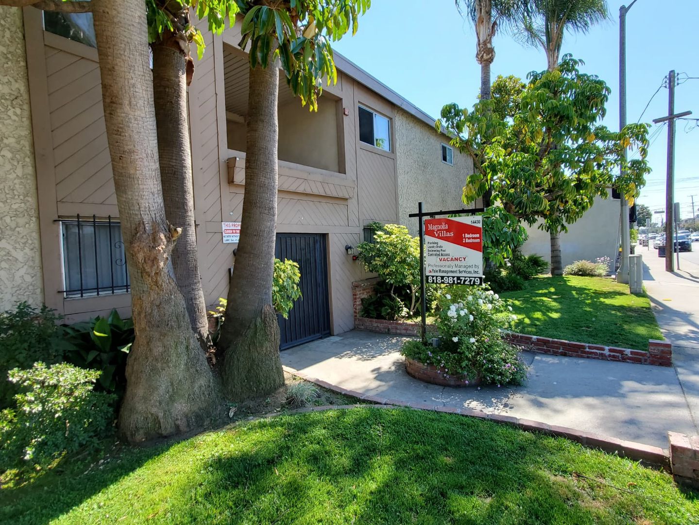 Sherman Oaks Apartment: 14430 Magnolia Blvd.