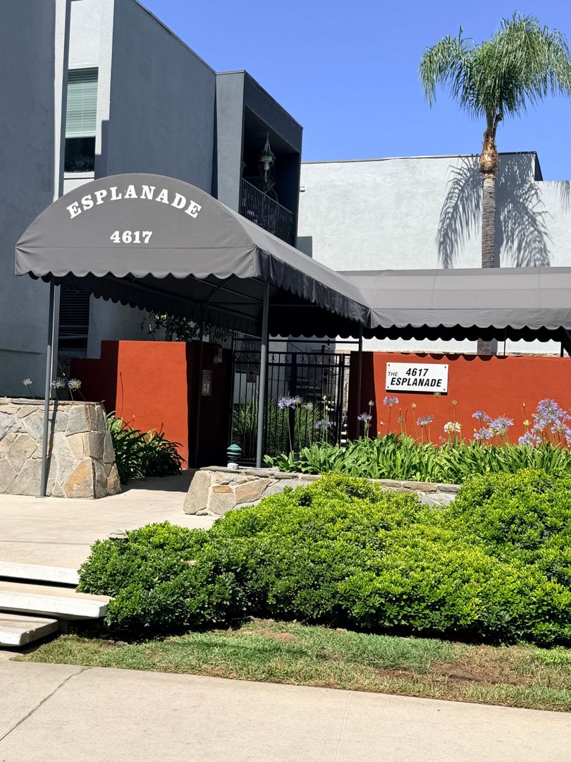 Sherman Oaks Apartment: 4617 Willis Ave.
