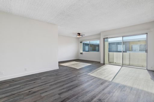 Spacious 1 Bedroom, 1 Bath in Sherman Oaks! Resort-Like Property w/ Pool, Spa, Gym, Central AC, and More! – photo 1