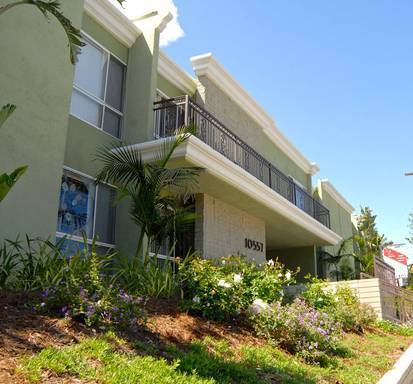 Porter Ranch Apartment: 10557 Lindley Ave.