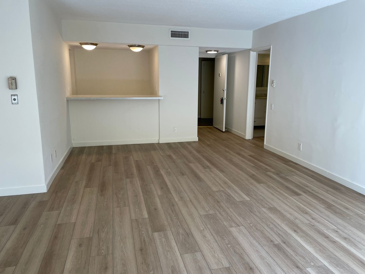 Sherman Oaks Apartment: 14400 Addison St.