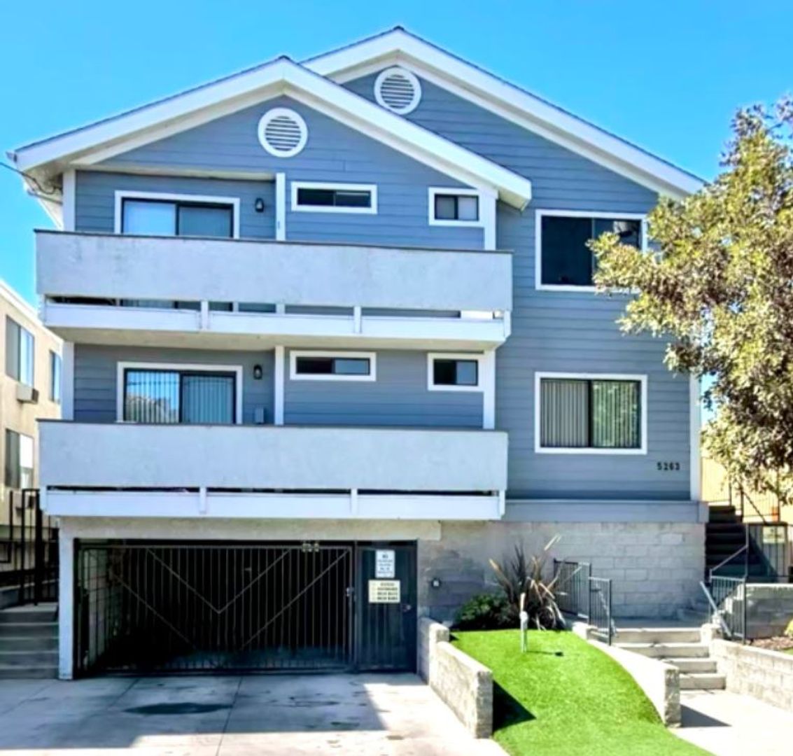 Valley Village Apartment: 5263 Corteen Place