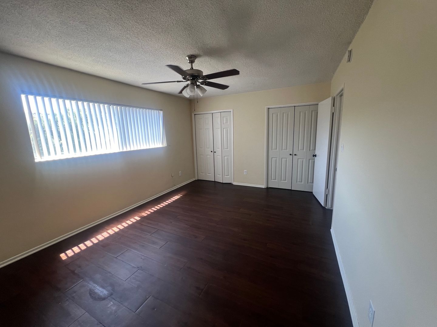 Los Angeles Apartment: 355 S. Oxford Ave.