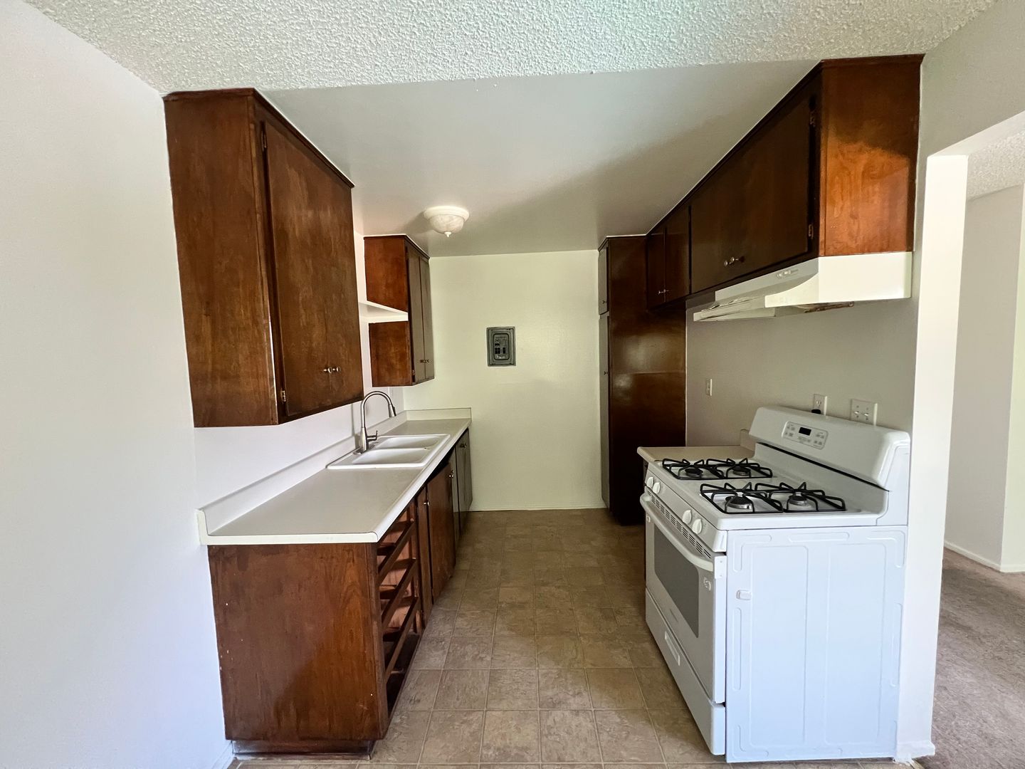 Duarte Apartment: 1817 2nd Street