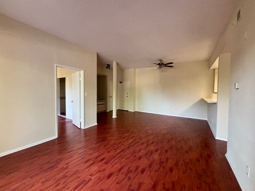 2 Bedroom, 2 Bath w/ Hardwood Floor in North Hollywood NOHO – photo 1
