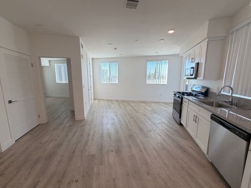 SPACIOUS & RENOVATED WITH WASHER & DRYER IN UNIT!!!