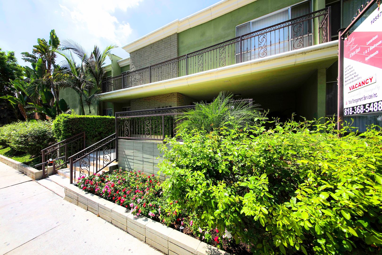 Porter Ranch Apartment: 10557 Lindley Ave.