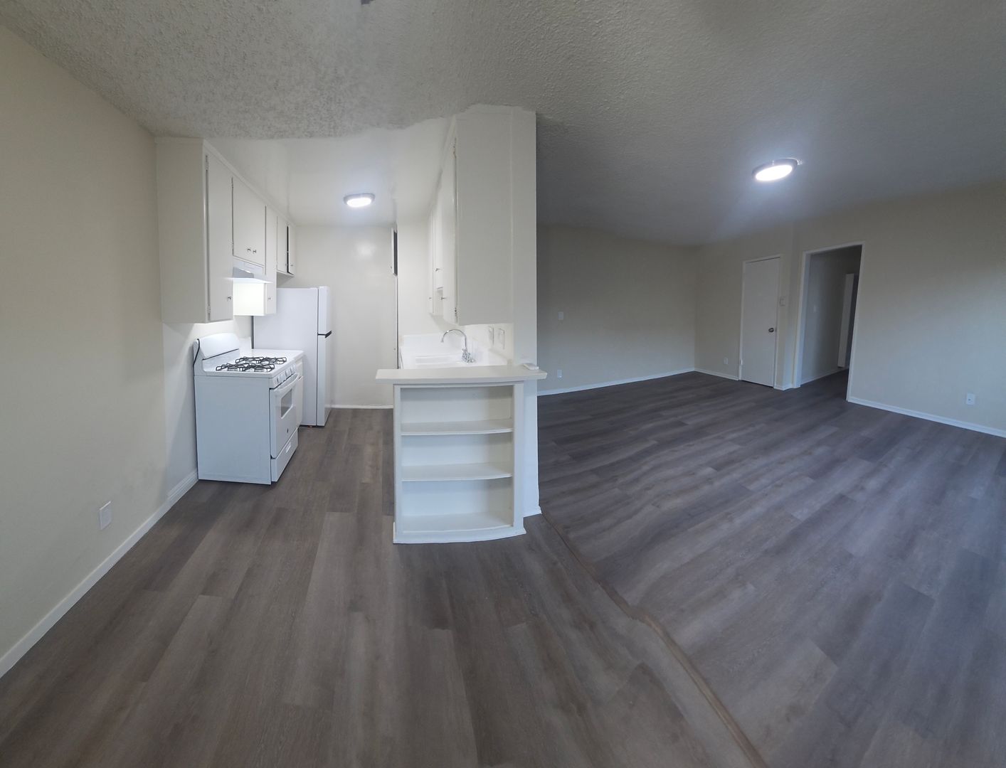 No. Hollywood Apartment: 5215 Harmony Avenue