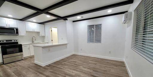 Brand New ADU Single in Northridge! AC, Parking & Pool – photo 1