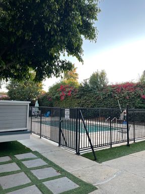 SPECIAL ! $500 OFF ON FIRST MONTH RENT!