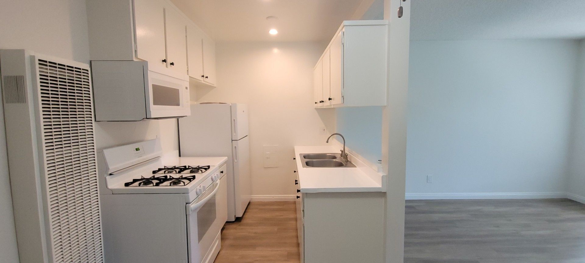 Woodland Hills Apartment: 5480 Quakertown Ave