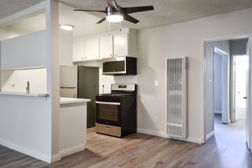 1 BEDROOM WOODLAND HILLS SOUTH OF THE BLVD - NEWLY RENOVATED