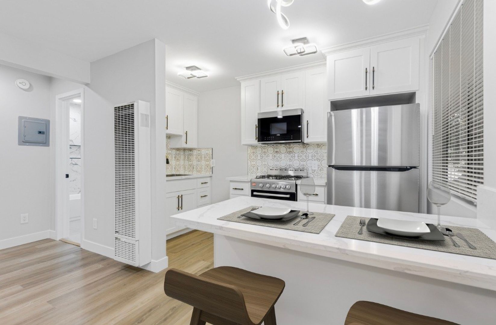 Van Nuys Apartment: 14420 Vose Street