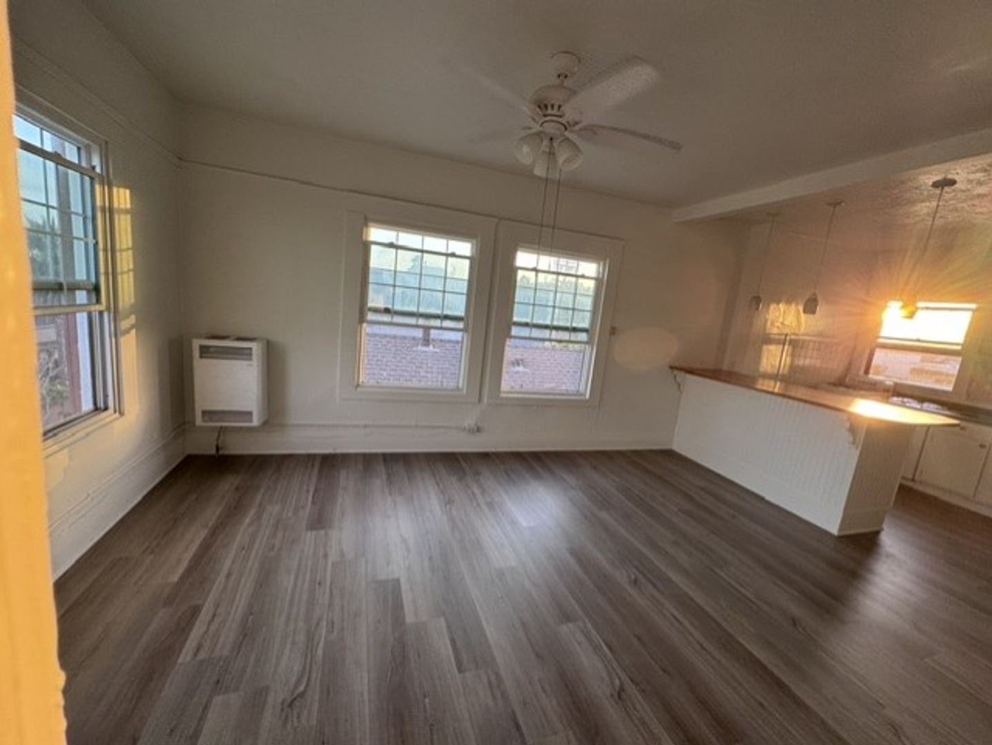 Venice Apartment: 33 Horizon Ave