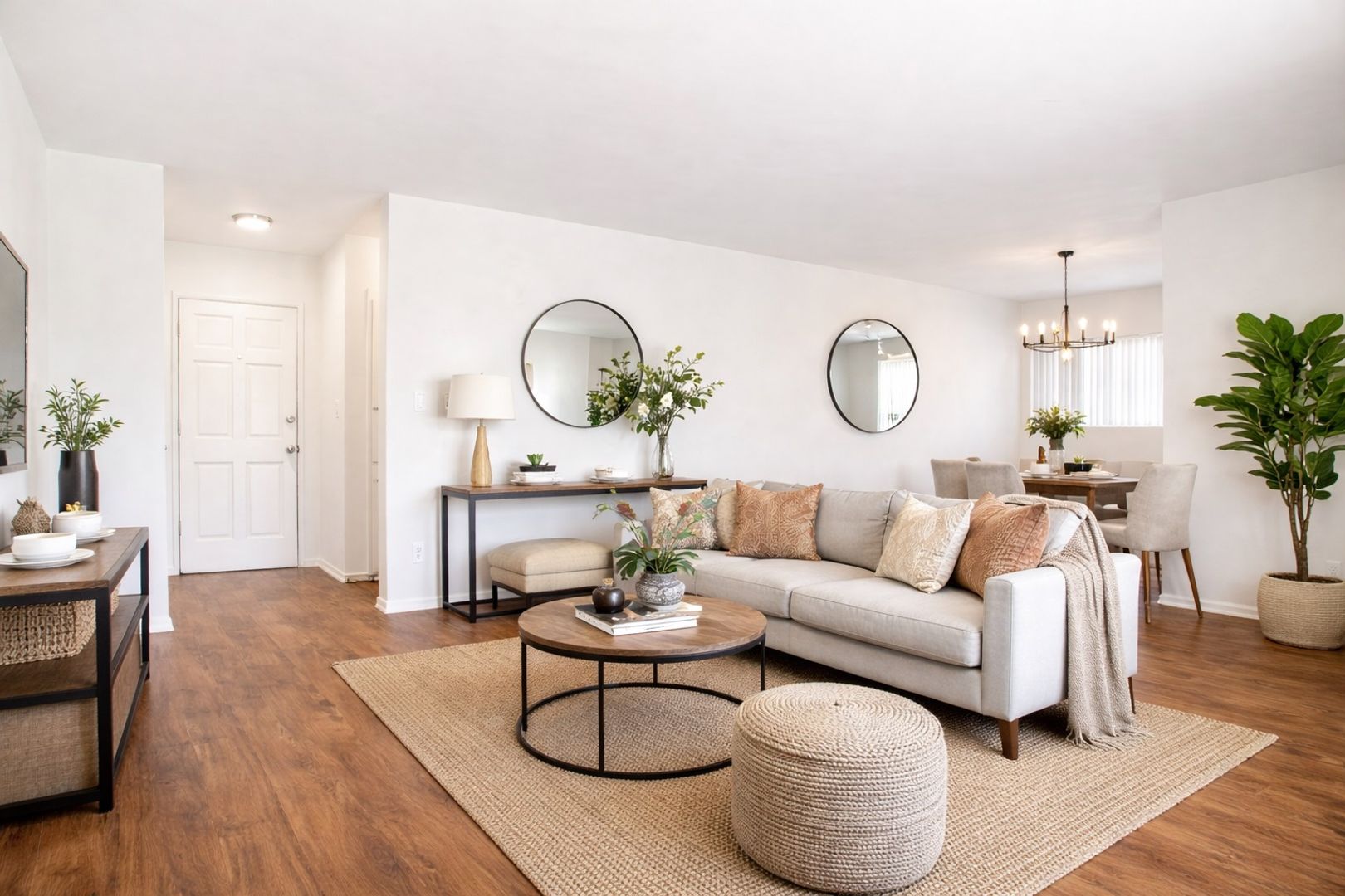 Encino Apartment: 17950 Burbank Blvd