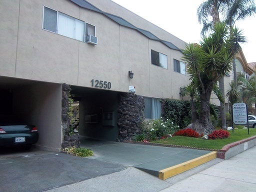 Valley Village Apartment: 12550 Burbank Blvd.