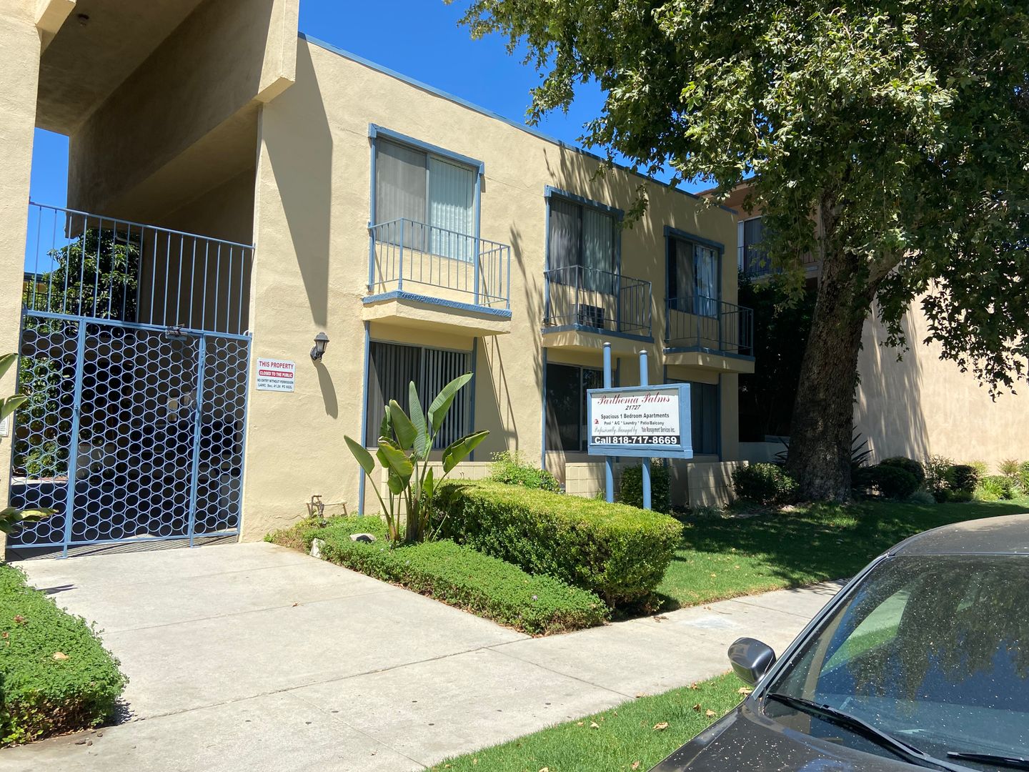 Canoga Park Apartment: 21701-21715-21727 Parthenia St