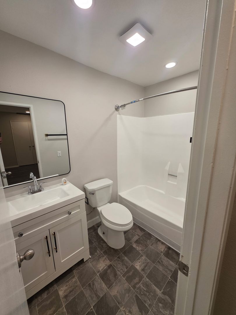 Van Nuys Apartment: 14420 Vose Street