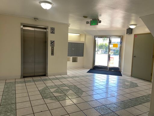 SPECIAL! $500 OFF ON FIRST MONTH RENT! – photo 1