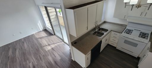 Large 2bedroom Plus Loft, With High Ceilings and Balcony – photo 1