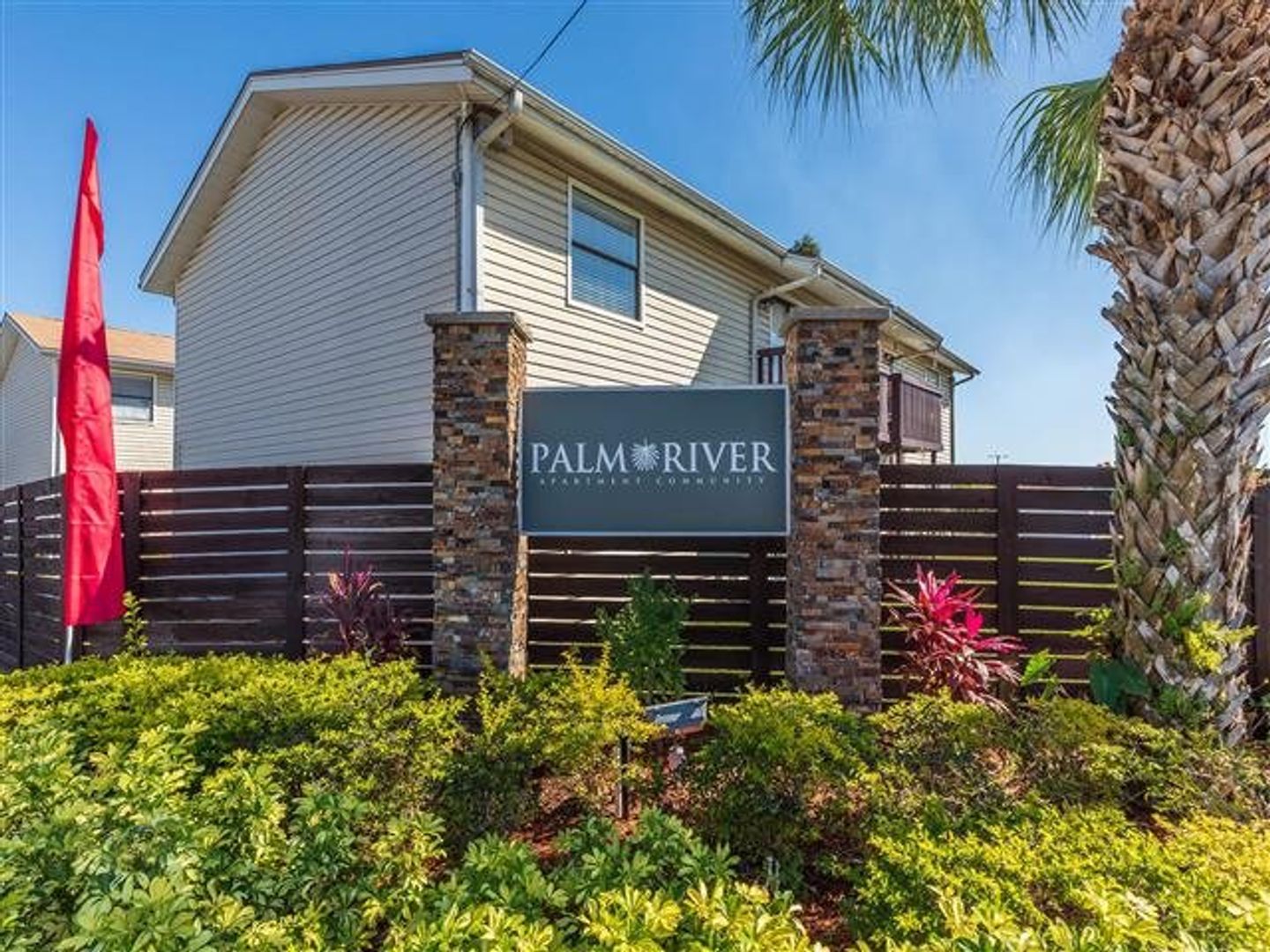 Tampa Apartment: 742 Palm Bay Dr.