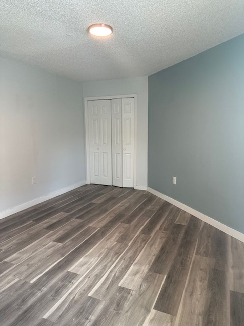 Tampa Apartment: 8014 Tommy Ct