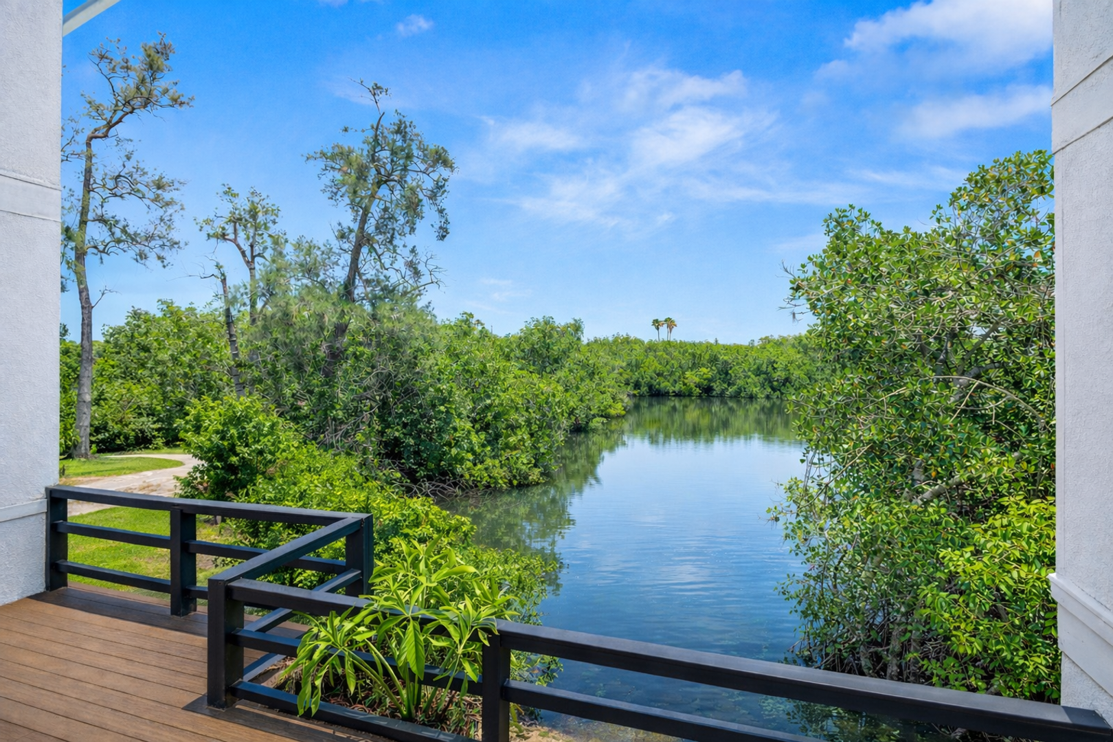 Seminole Apartment: 7525 83rd St N