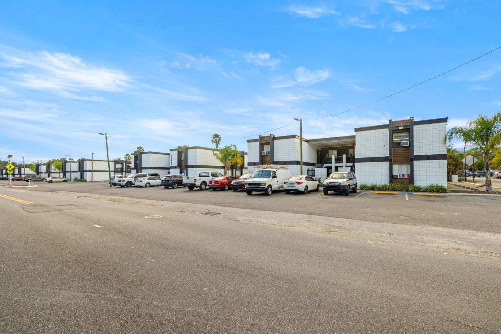 Tampa Apartment: 13710 N 19TH ST